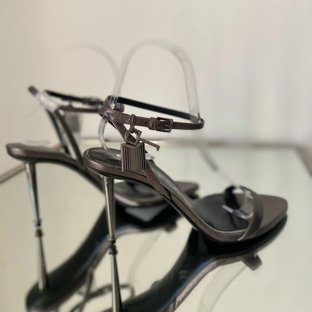 New TOM FORD Tom Ford padlock sandals in laminated leather 37.5 $1,350